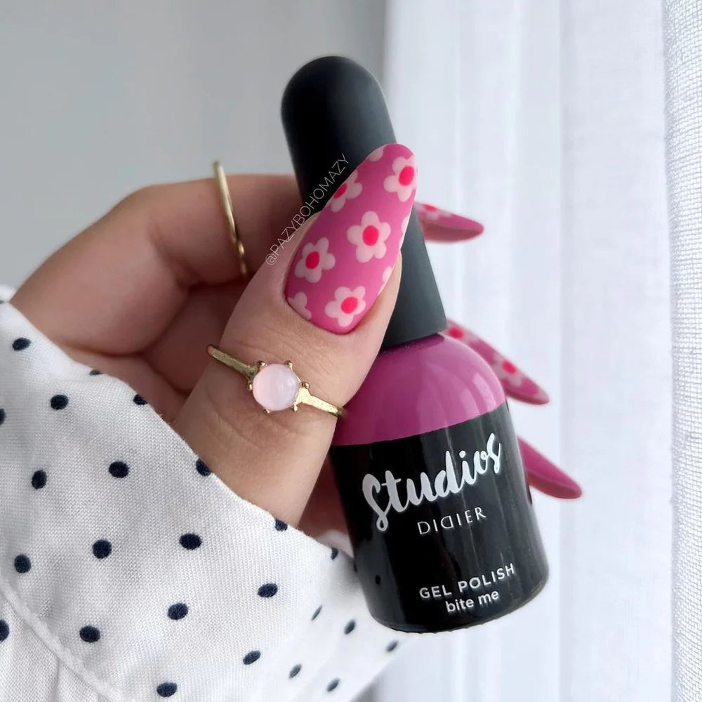 Gel polish Studios, Bite Me, 8ml