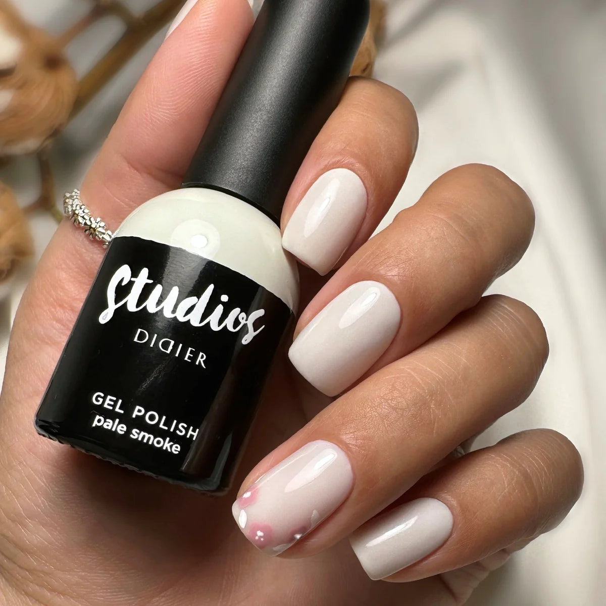 Gel polish Studios, Pale Smoke, 8ml