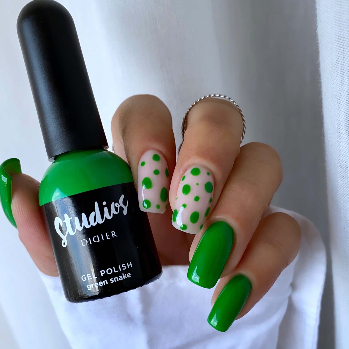 Gel polish Studios, Green Snake, TPO free, 8ml